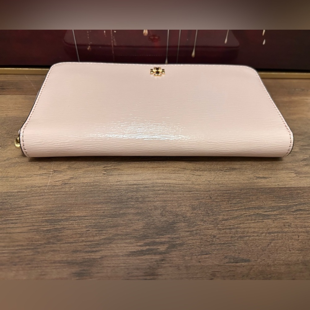 Tory Burch Blush Pink Wallet - Picture 3 of 10